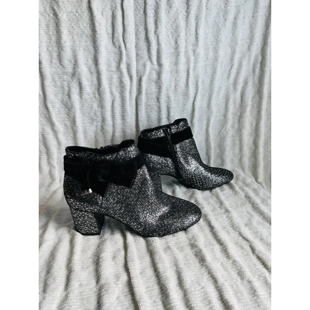 NWOB Alex Marie Mayleen Metallic Leather Ankle Bow Block Heel Booties - 6M - Picture 7 of 9